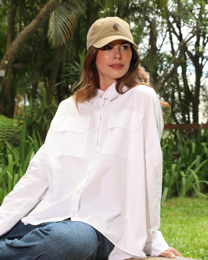 Detalhe da textura em sarja de algodão lavado do Boné CP Chris Pitanguy Labs